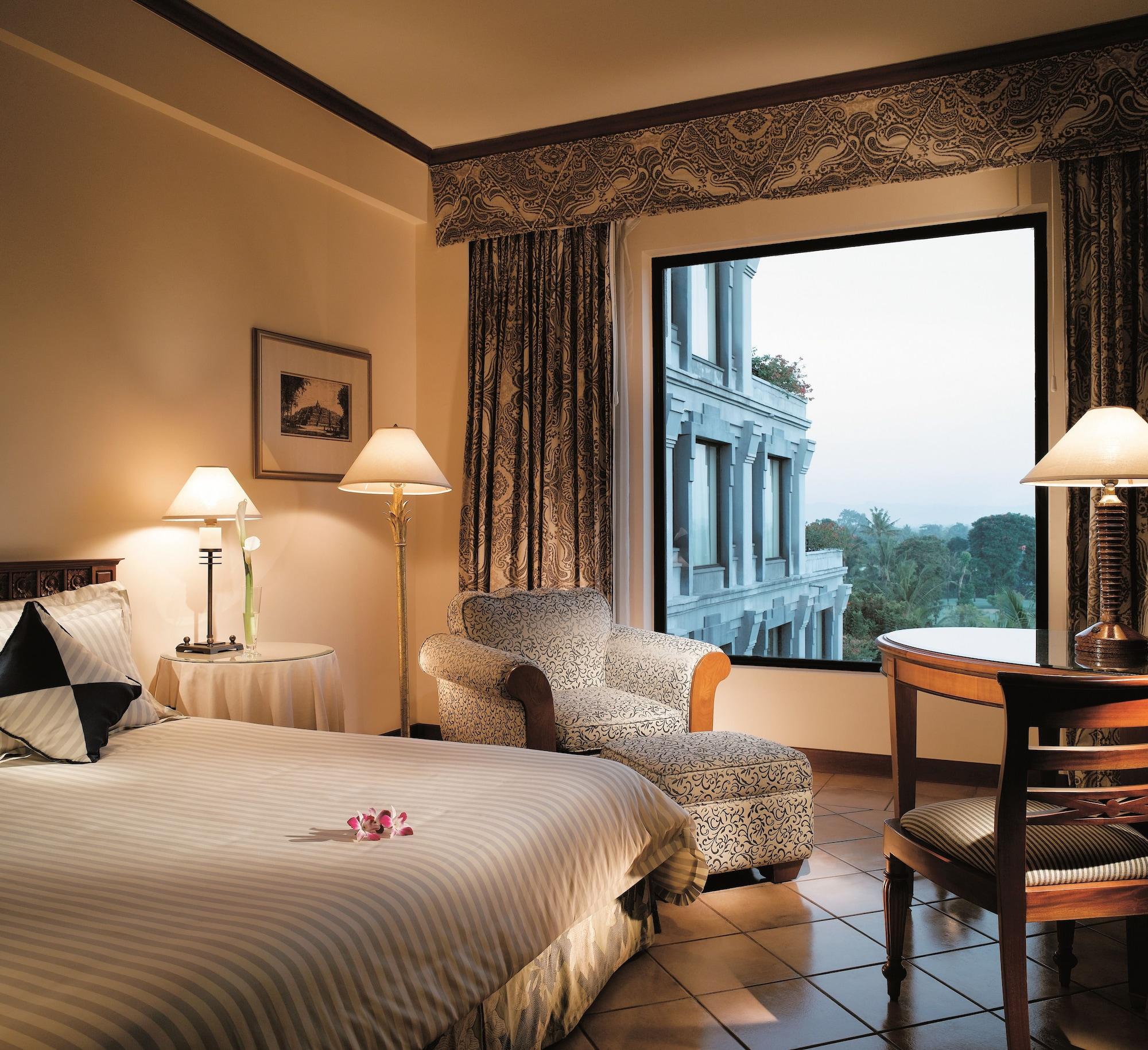 Hyatt Regency Yogyakarta Hotel Sleman  Exterior photo A room at the Taj Bengal