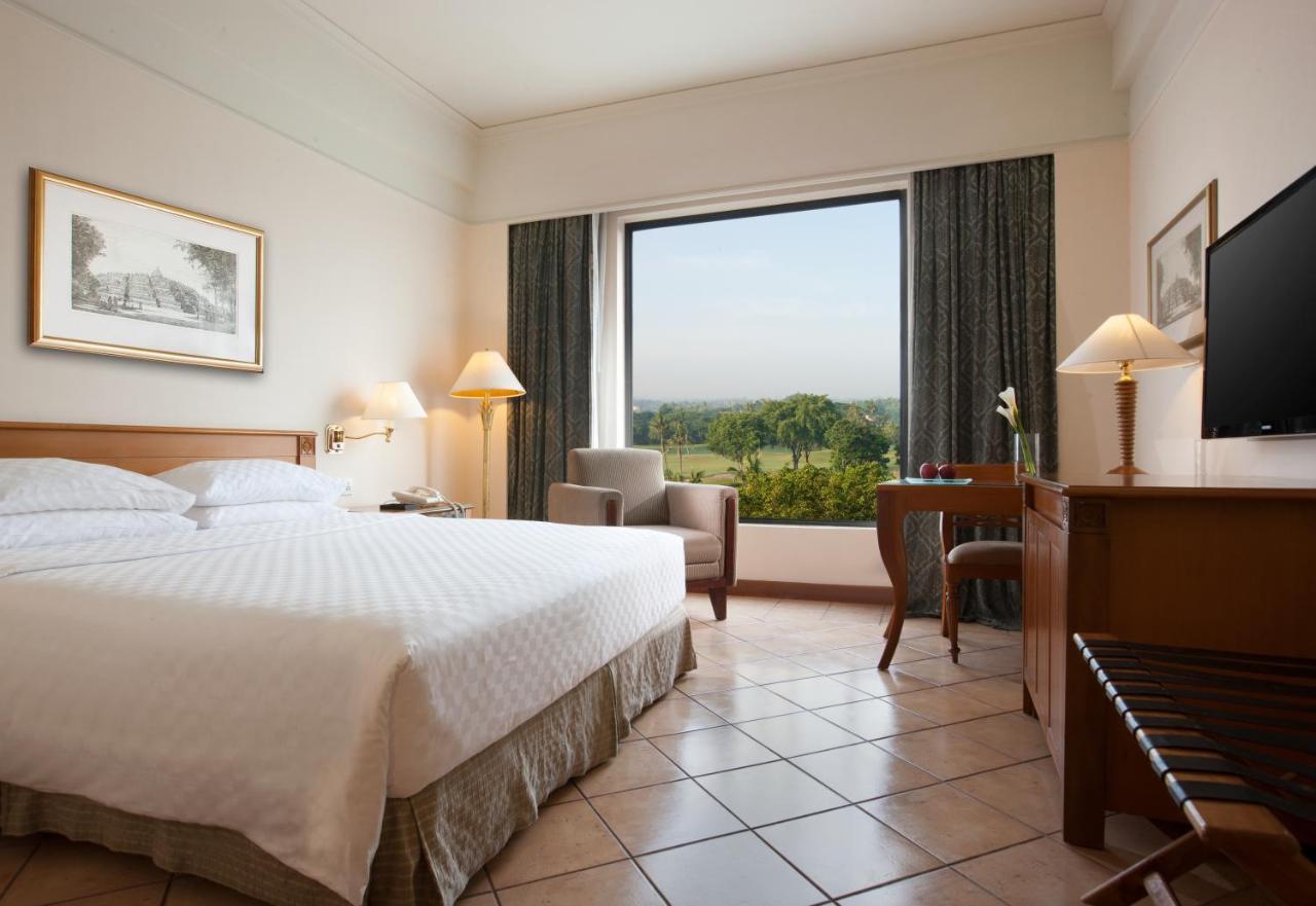Hyatt Regency Yogyakarta Hotel Sleman  Exterior photo A room at the Taj Bengal