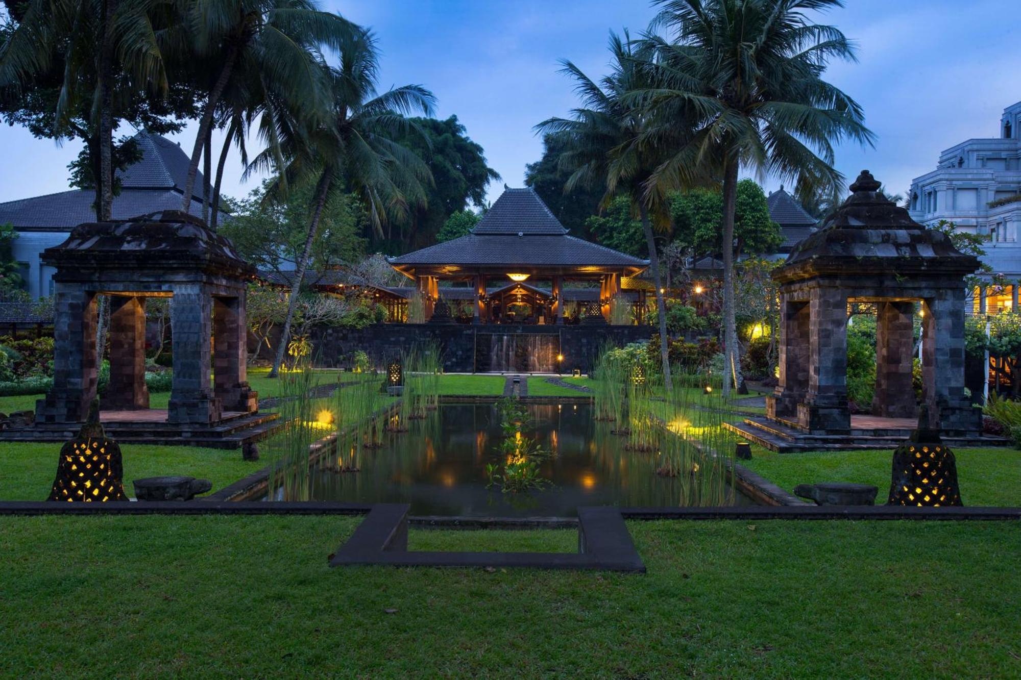 Hyatt Regency Yogyakarta Hotel Sleman  Exterior photo The Royal Spa at The Royal